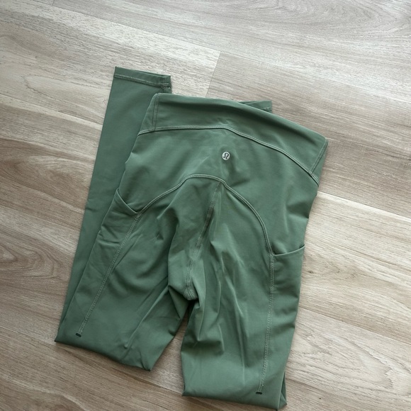 Lululemon Power Thru High-Rise Tight 25” - Picture 9 of 9